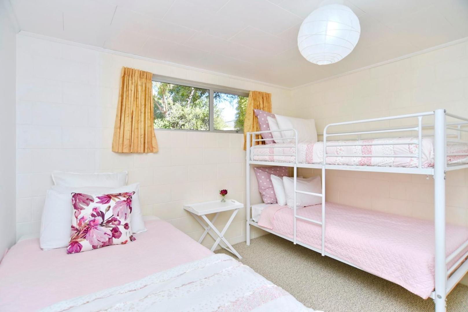 Akaroa Harbour View - Christchurch Holiday Homes Extérieur photo
