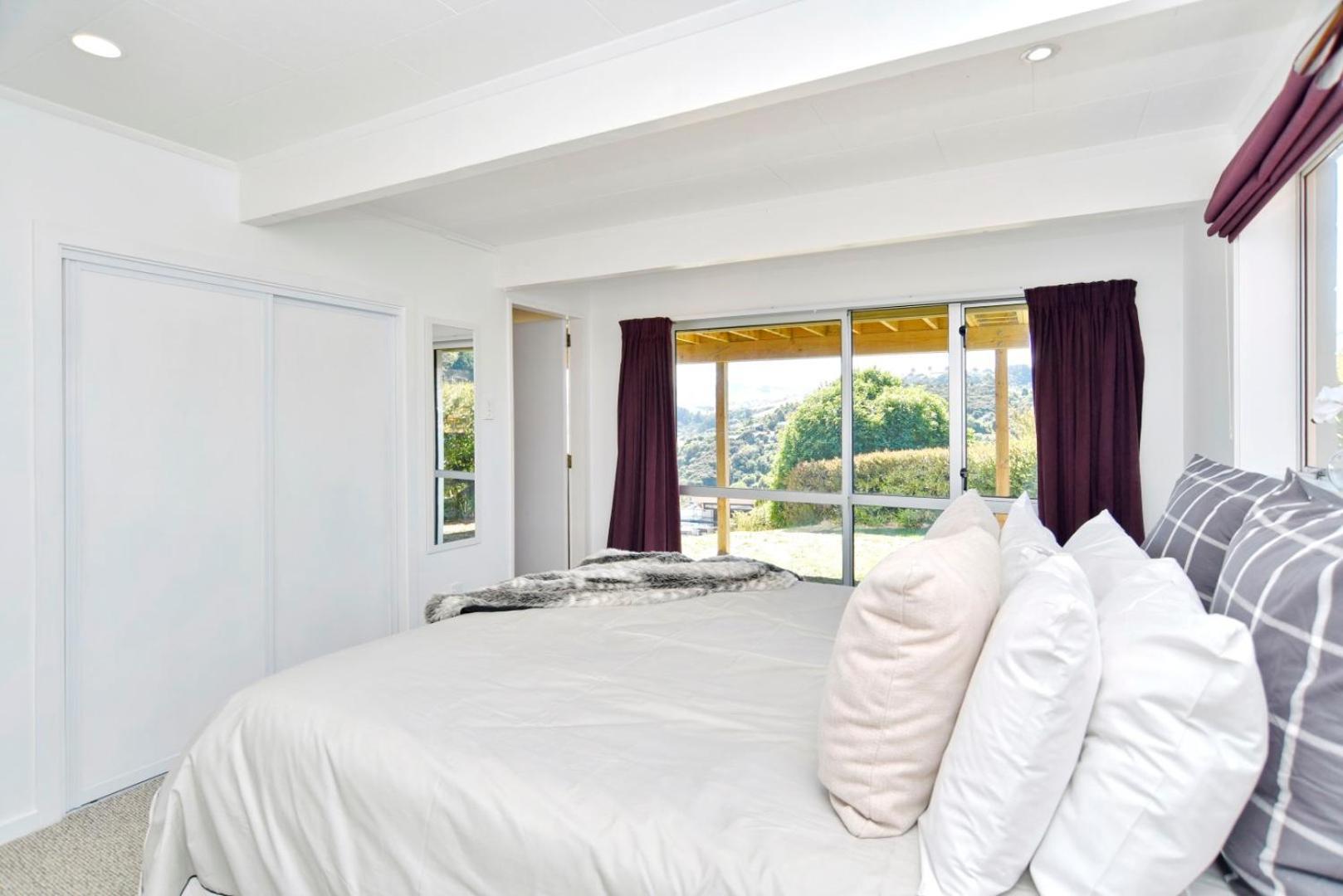 Akaroa Harbour View - Christchurch Holiday Homes Extérieur photo